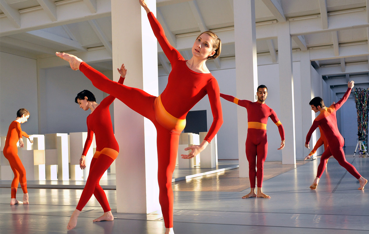 Dia:Beacon Events (2008); Choreography: Merce Cunningham; Performance: Merce Cunningham Dance Company at Dia Art Foundation, Beacon, NY; Dia:Beacon, Riggio Galleries, Dec 5, 2008; © Stephanie Berger