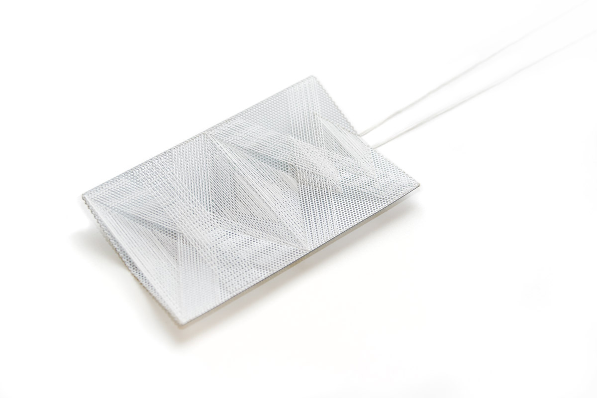Dana Hakim Bercovich; Meeting on the fence; Iron Mesh, Upholstery Threads- UV Light Tolerant Threads
